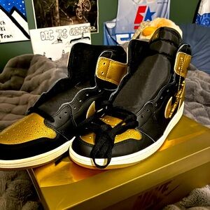NIB Nike air Jordan 1 low retro high OG. Black and gold